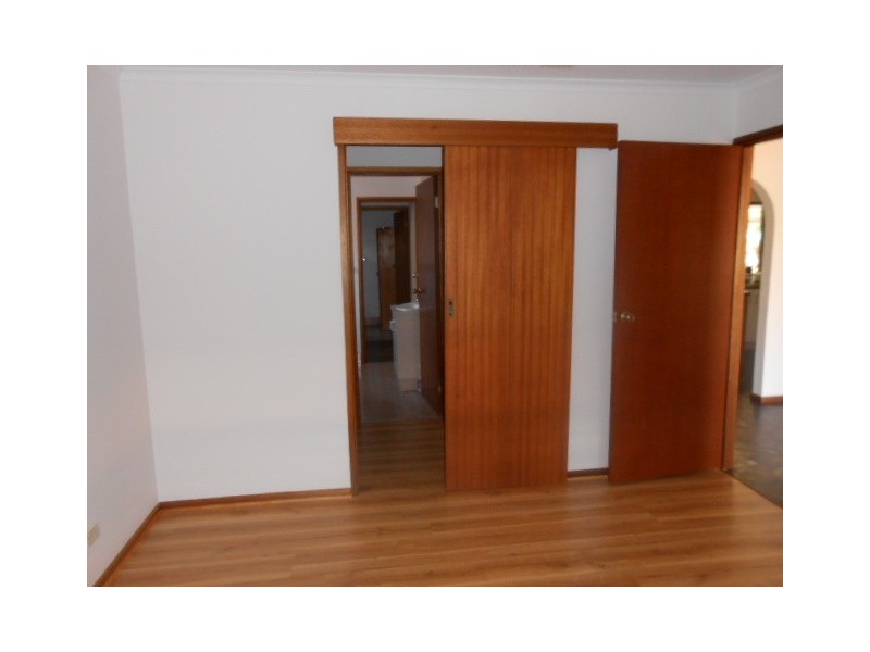 16 Cleland Ct, Willaston SA 5118