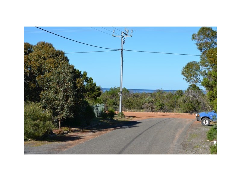 6 Stint Avenue, Thompson Beach SA 5501