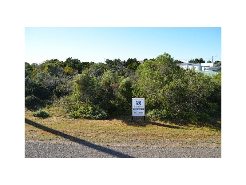 6 Stint Avenue, Thompson Beach SA 5501