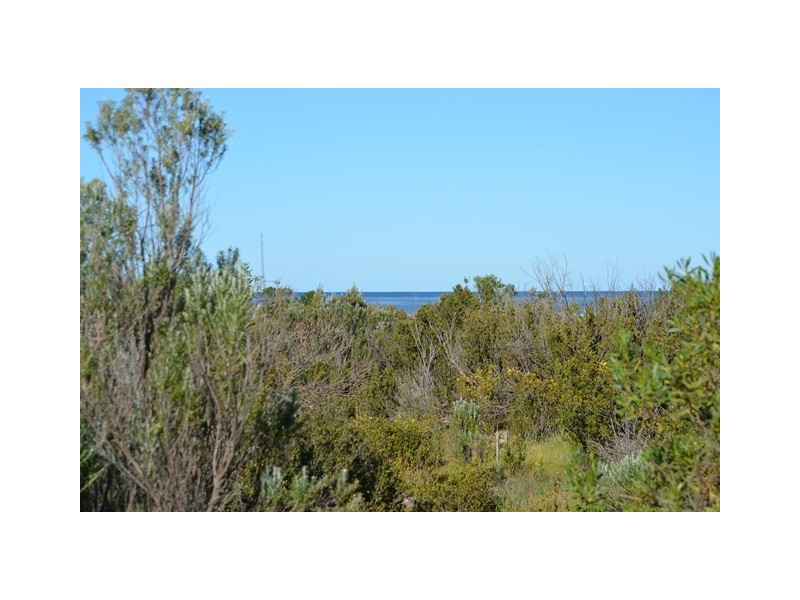 6 Stint Avenue, Thompson Beach SA 5501