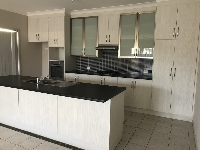 61 Swinden Cr, Blakeview SA 5114