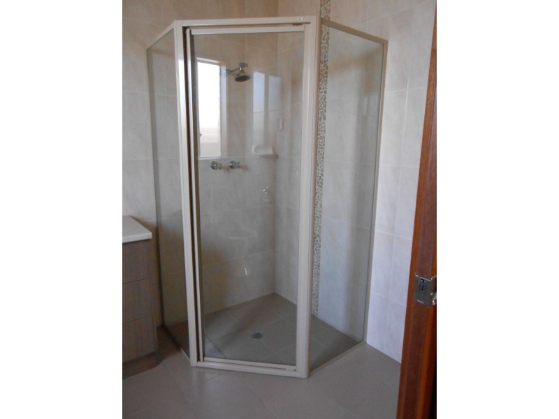 5 Mcgonigal Drive, Willaston SA 5118