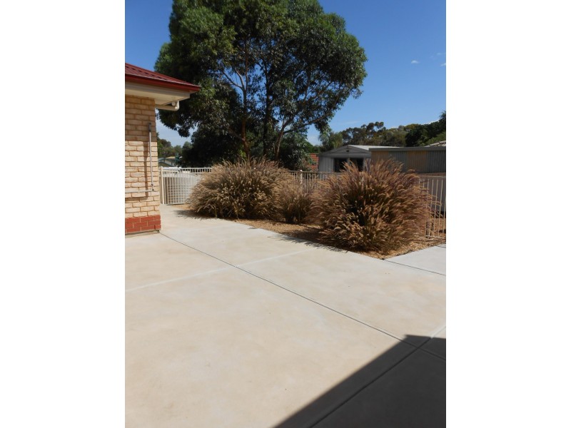 5 Mcgonigal Drive, Willaston SA 5118