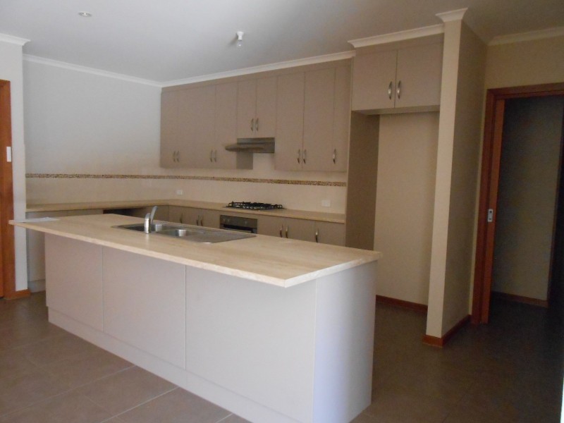 5 Mcgonigal Drive, Willaston SA 5118