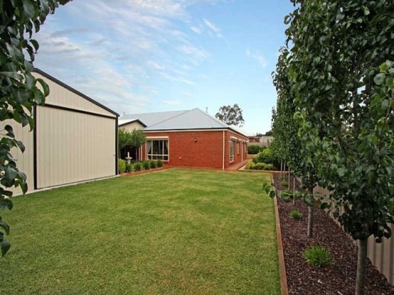 13 Creedon Close, Evanston Park SA 5116