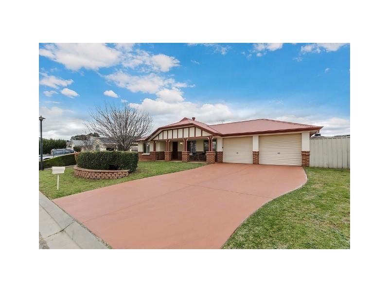 11 Maxwell Court, Evanston Park SA 5116