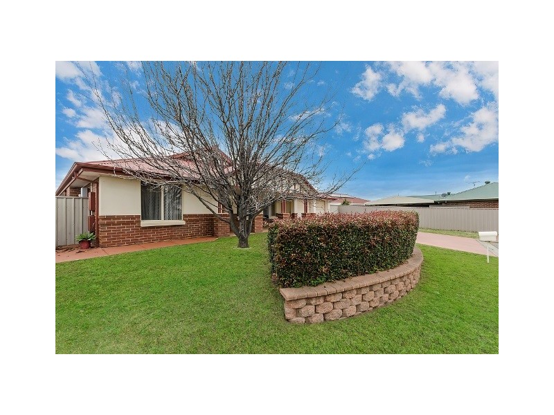 11 Maxwell Court, Evanston Park SA 5116