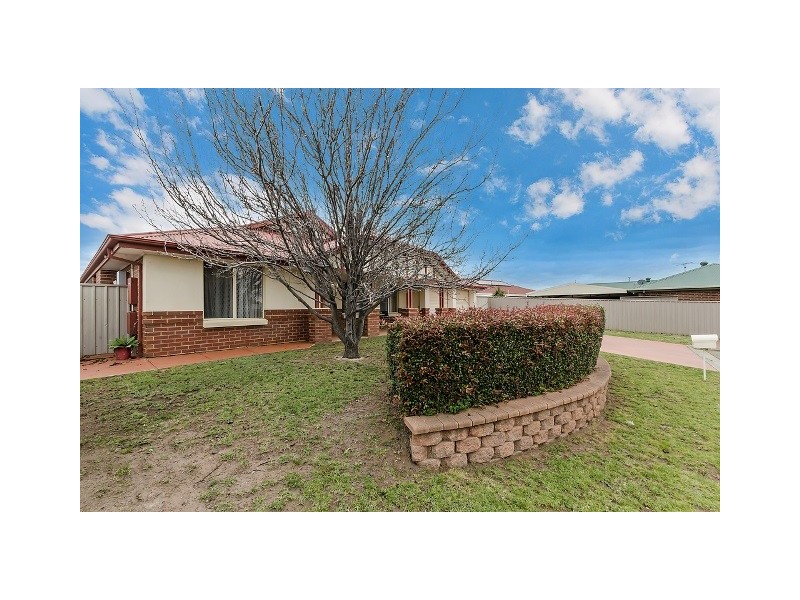 11 Maxwell Court, Evanston Park SA 5116