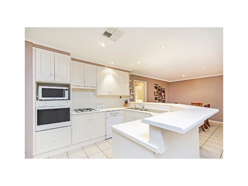 11 Maxwell Court, Evanston Park SA 5116