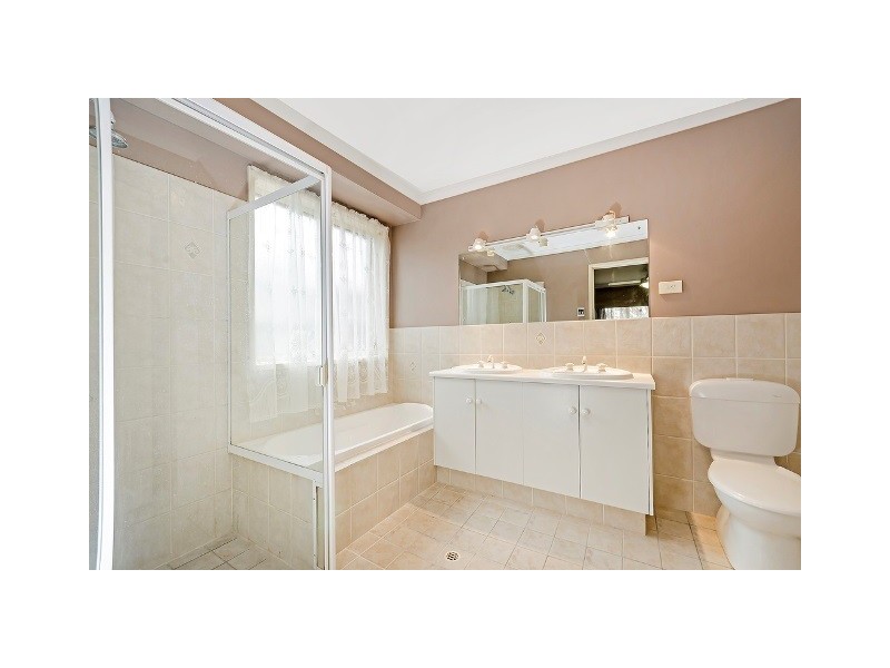 11 Maxwell Court, Evanston Park SA 5116