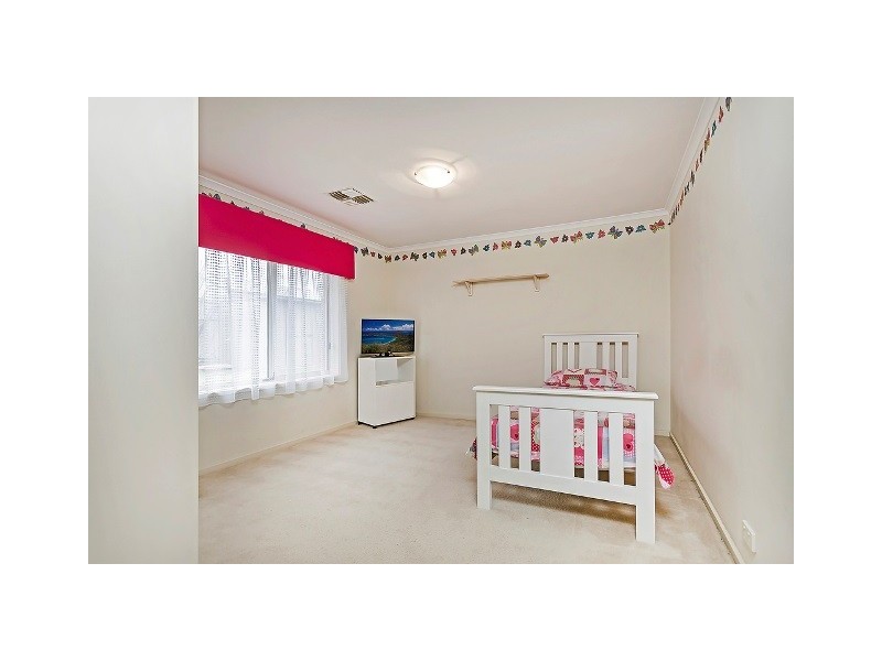 11 Maxwell Court, Evanston Park SA 5116