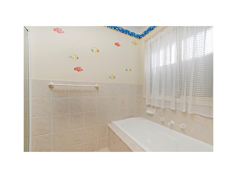 11 Maxwell Court, Evanston Park SA 5116