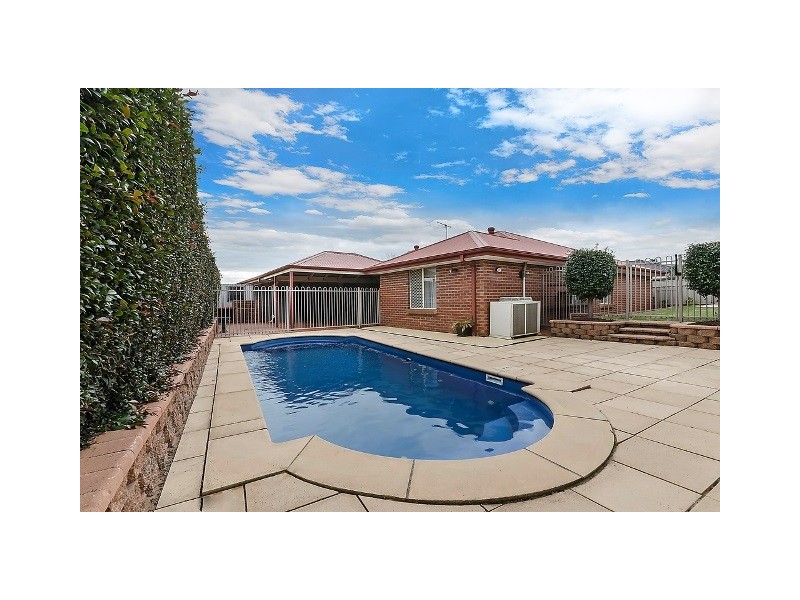 11 Maxwell Court, Evanston Park SA 5116