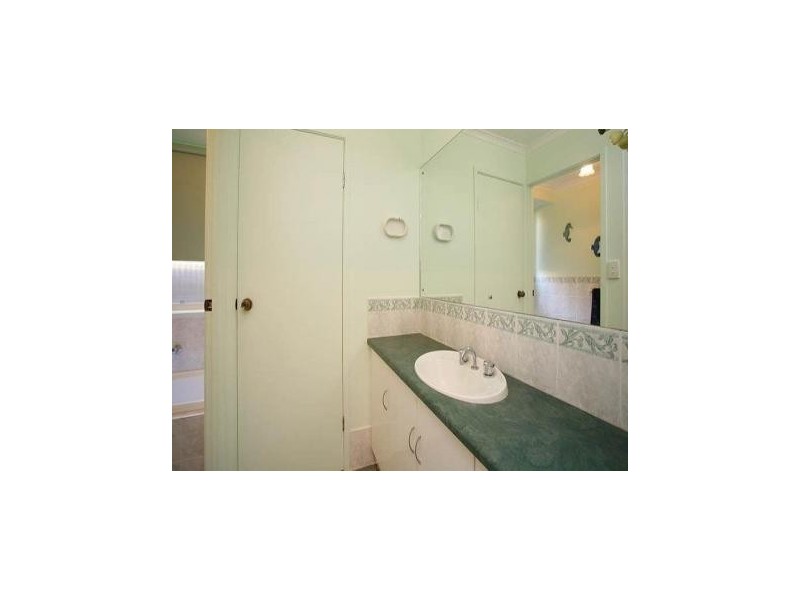 15 Dawn Close, Andrews Farm SA 5114