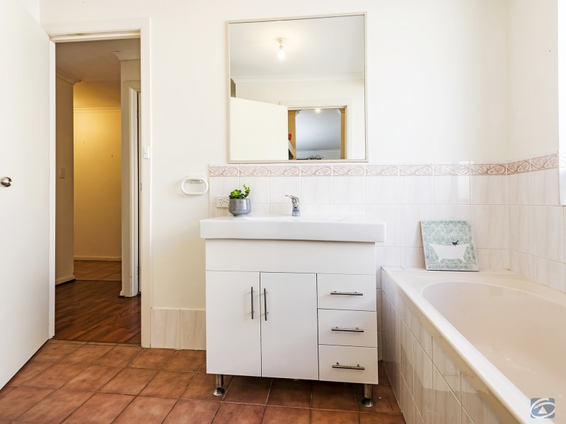 26 Angas Street, Evanston Park SA 5116