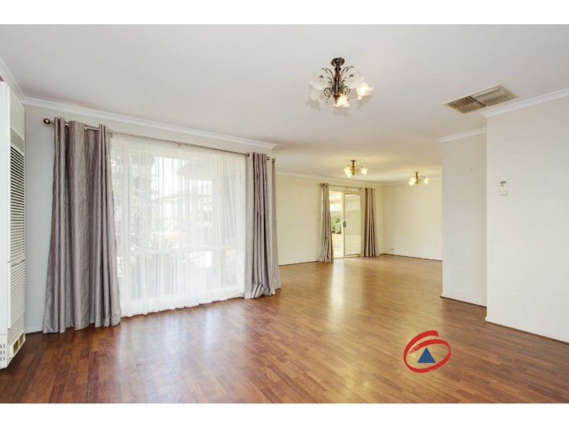 26 Angas Ave, Evanston Park SA 5116