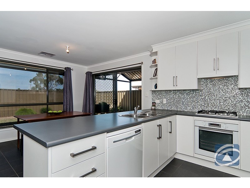 16 Dyson Street, Evanston SA 5116