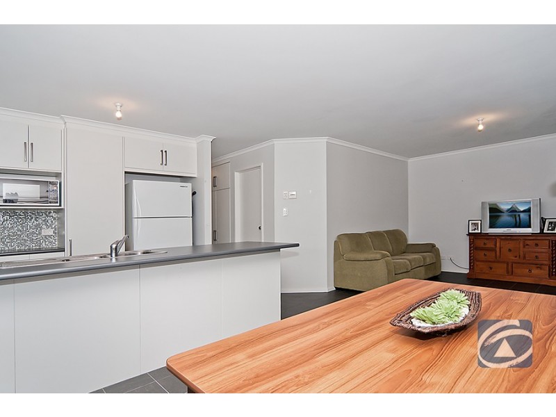 16 Dyson Street, Evanston SA 5116