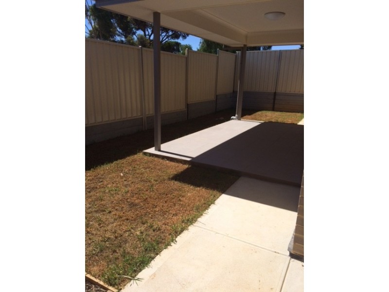 7 Queen St, Willaston SA 5118