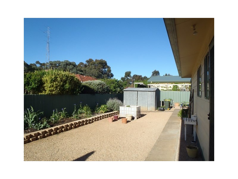 4. Strickland Street, Riverton SA 5412