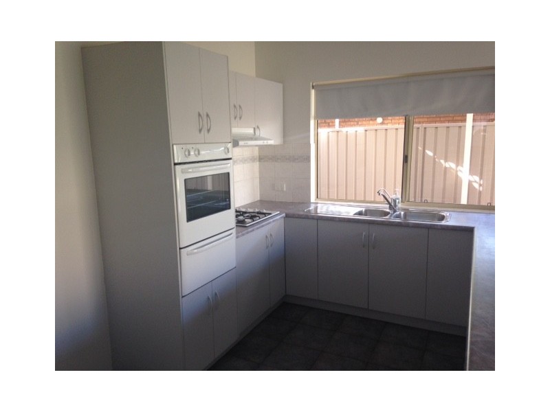 21 Howell Rd, Parafield Gardens SA 5107