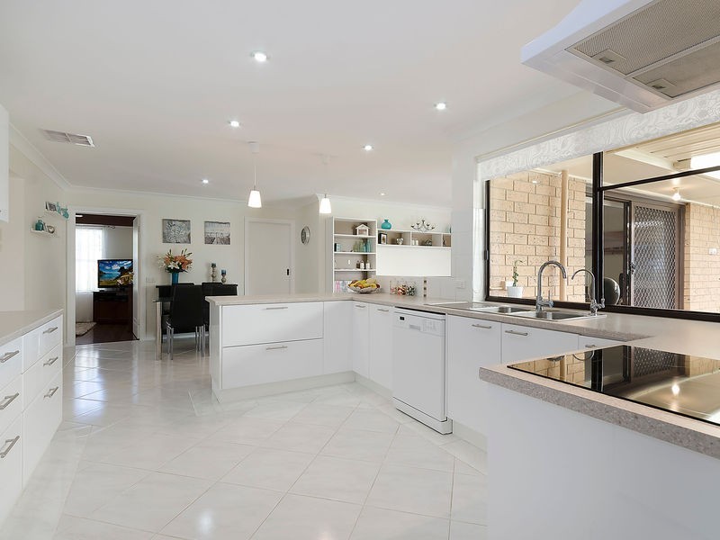 2 Narang Court, Gulfview Heights SA 5096