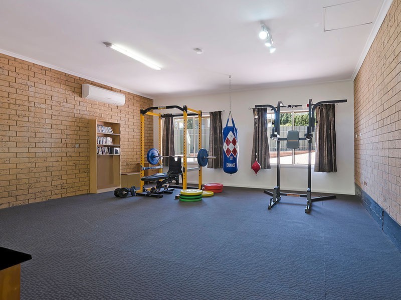 2 Narang Court, Gulfview Heights SA 5096