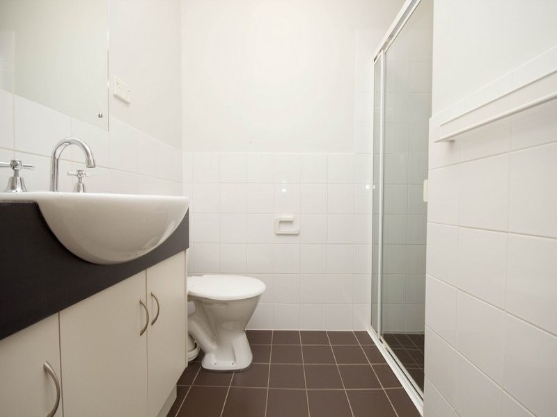 1/17 Garden Tce, Mawson Lakes SA 5095