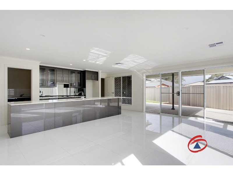 12 Lawes Terrace, Reid SA 5118