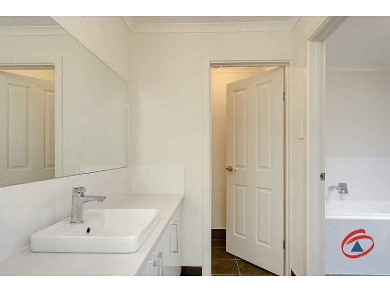 12 Lawes Terrace, Reid SA 5118