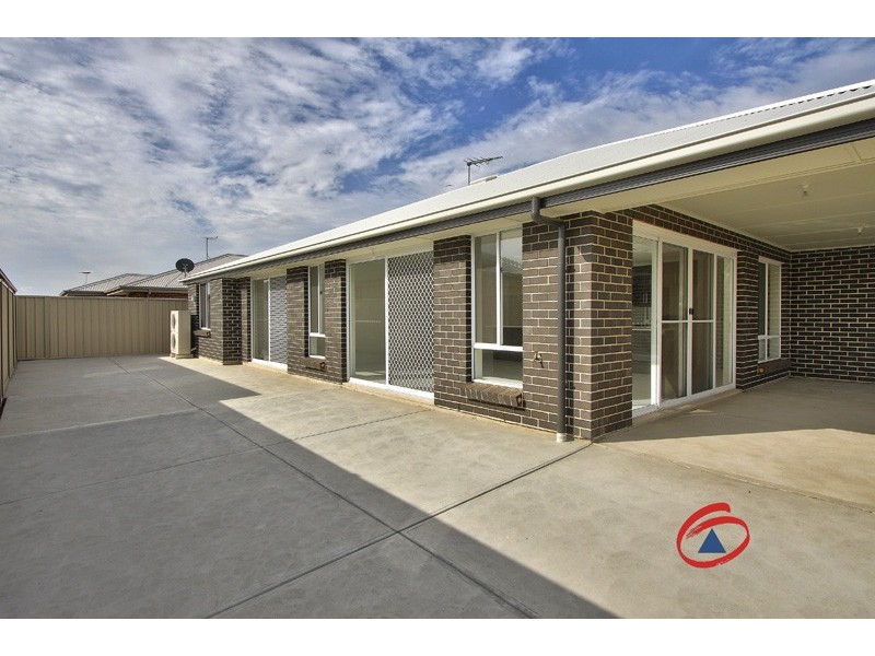 12 Lawes Terrace, Reid SA 5118