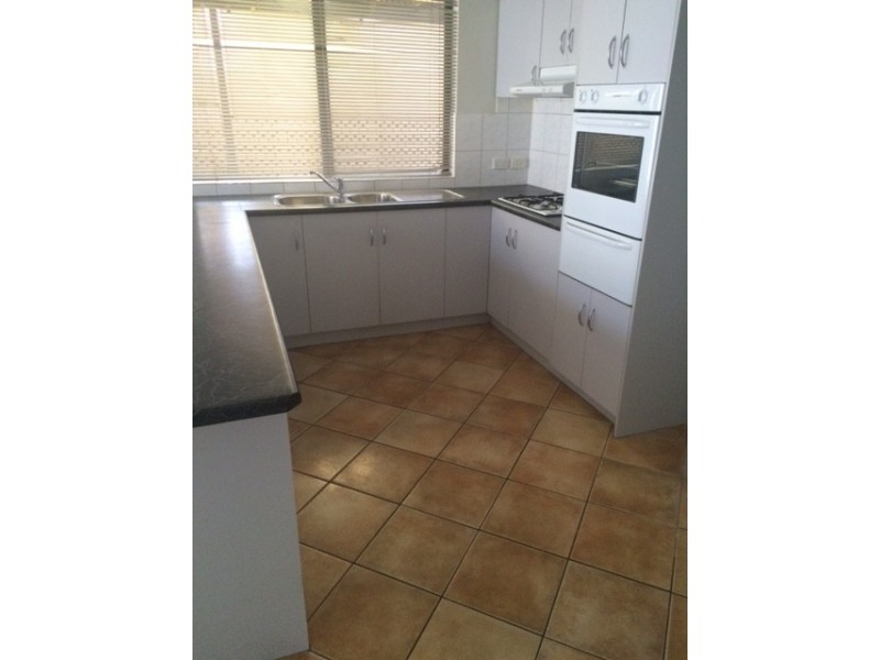 10 Fatchen Close, Evanston Park SA 5116