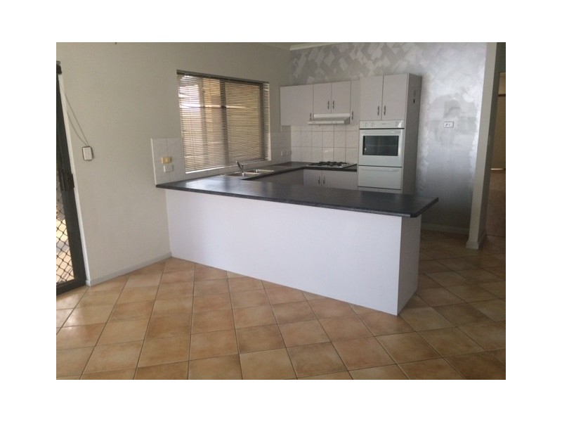 10 Fatchen Close, Evanston Park SA 5116