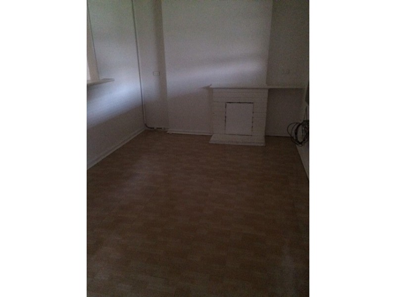 36 Goodman Rd, Elizabeth South SA 5112