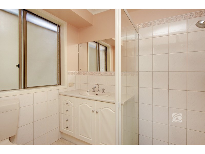 2 Gerlach Grove, Evanston Park SA 5116