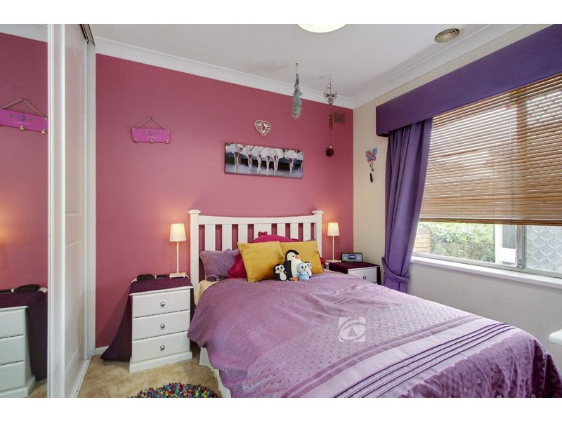 17 Whinnen Street, St Agnes SA 5097