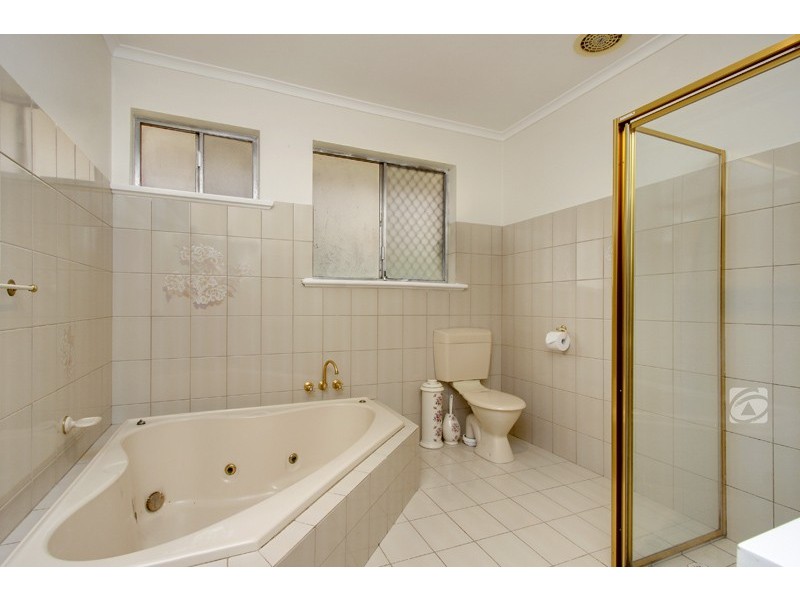 17 Whinnen Street, St Agnes SA 5097