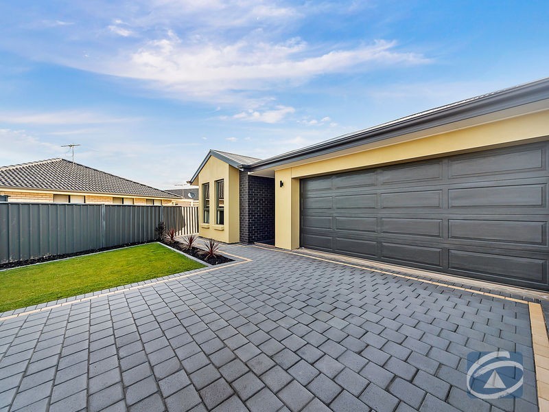 3 Riesling Crescent, Andrews Farm SA 5114
