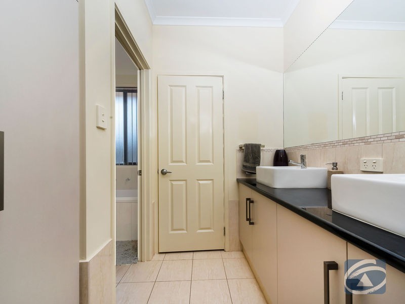 3 Riesling Crescent, Andrews Farm SA 5114