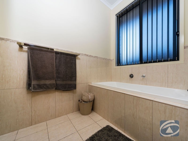 3 Riesling Crescent, Andrews Farm SA 5114