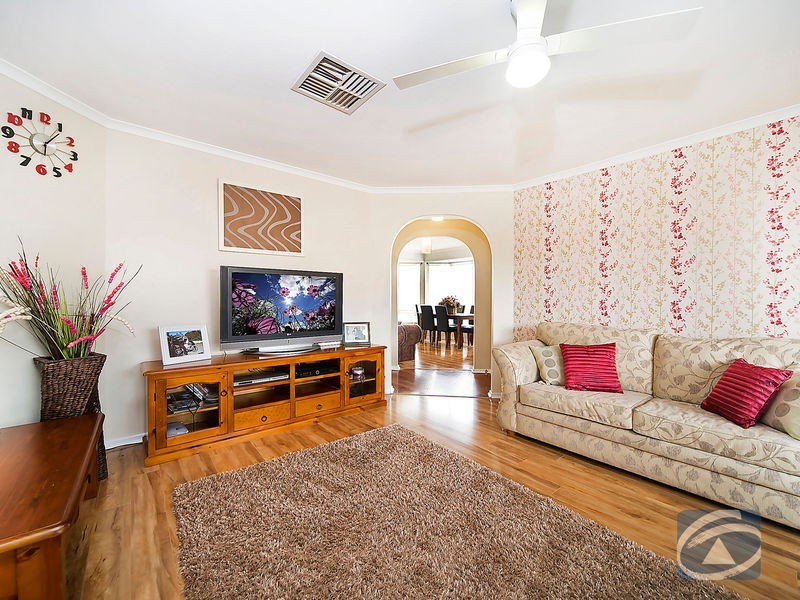 10 Toner Crescent, Evanston Park SA 5116