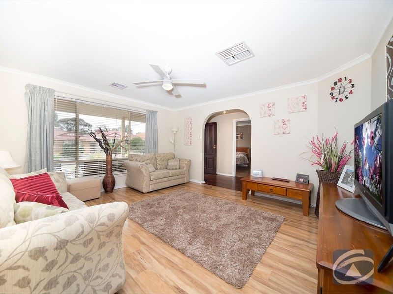 10 Toner Crescent, Evanston Park SA 5116