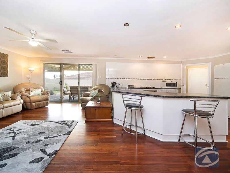 10 Toner Crescent, Evanston Park SA 5116