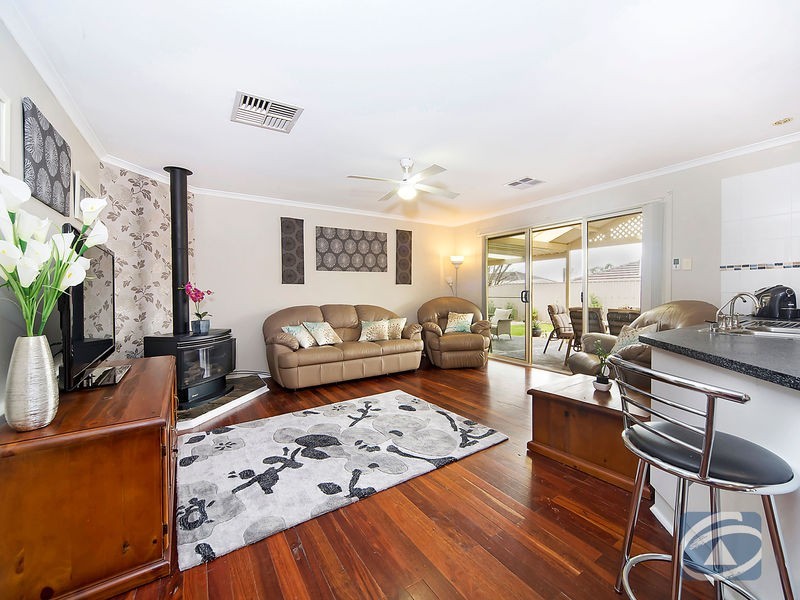 10 Toner Crescent, Evanston Park SA 5116