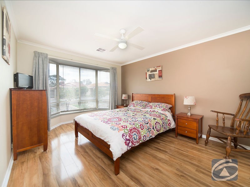 10 Toner Crescent, Evanston Park SA 5116