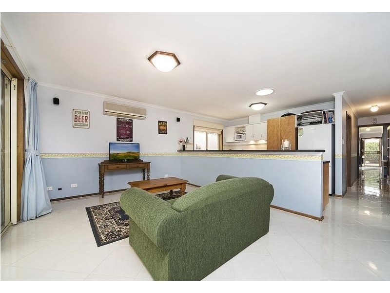 5 Linda Way, Evanston Park SA 5116