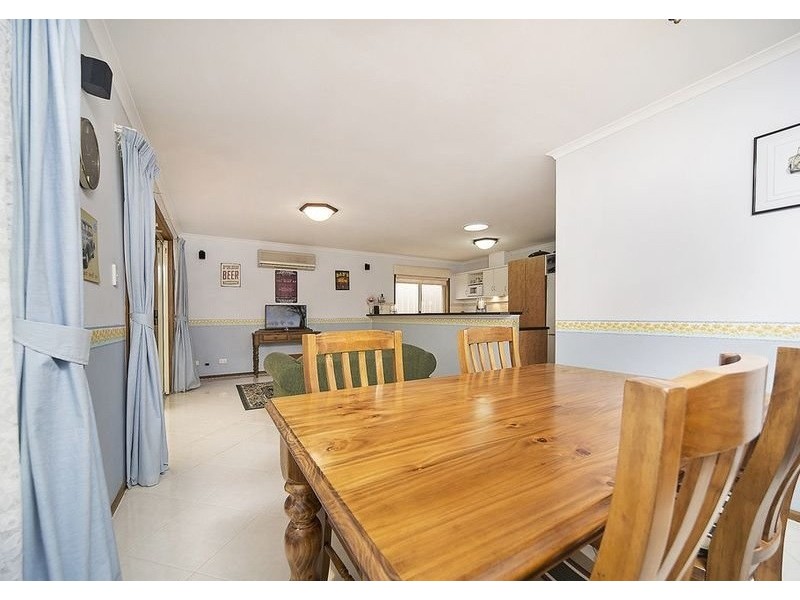 5 Linda Way, Evanston Park SA 5116