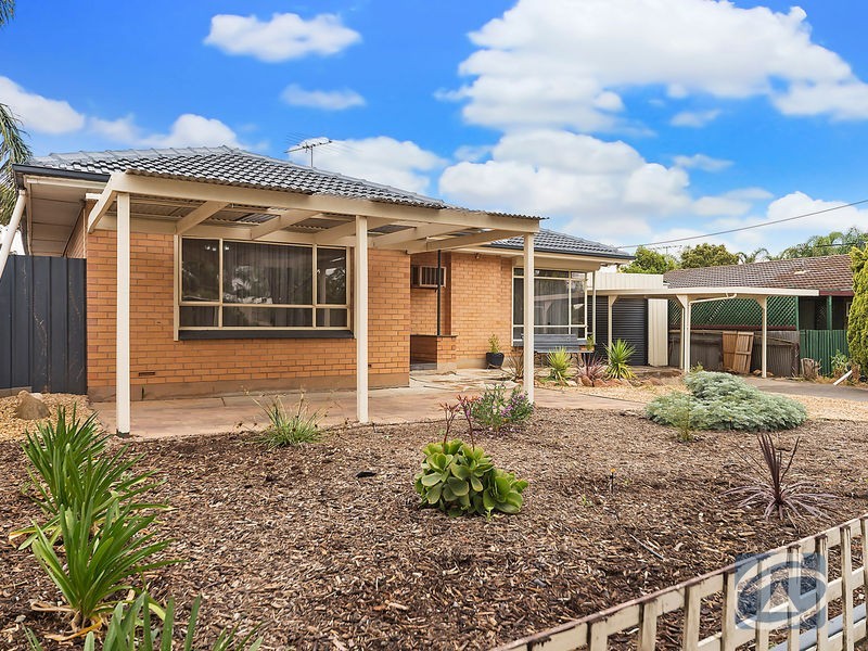 12 Russell Street, Evanston Park SA 5116