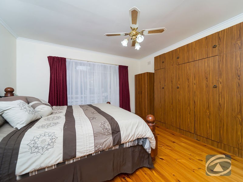 12 Russell Street, Evanston Park SA 5116