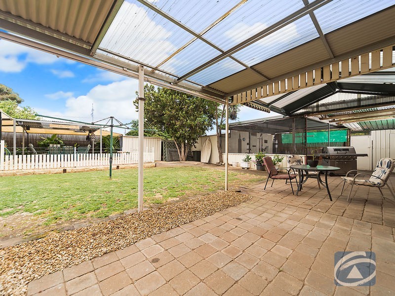 12 Russell Street, Evanston Park SA 5116